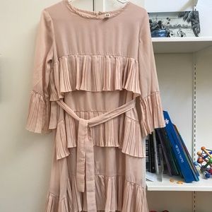 Beige layer dress size Small (made in Korea)